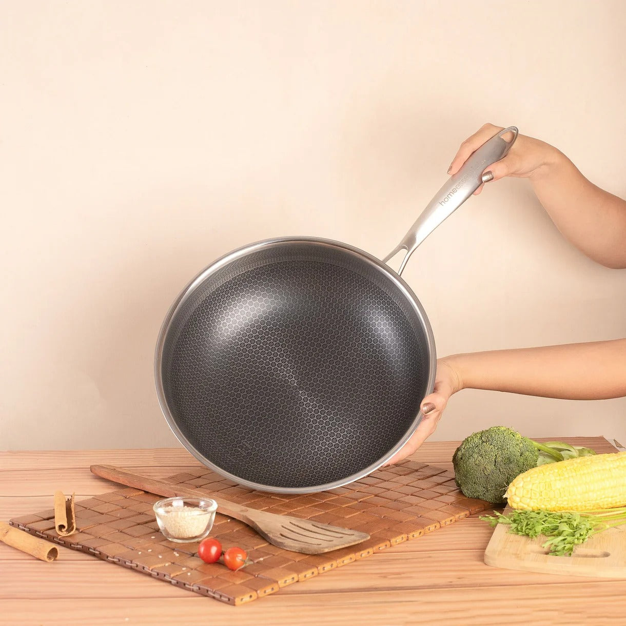 Multi-Purpose Stainless Steel Honeycomb Non-Stick Cooking Pot (28 cm)