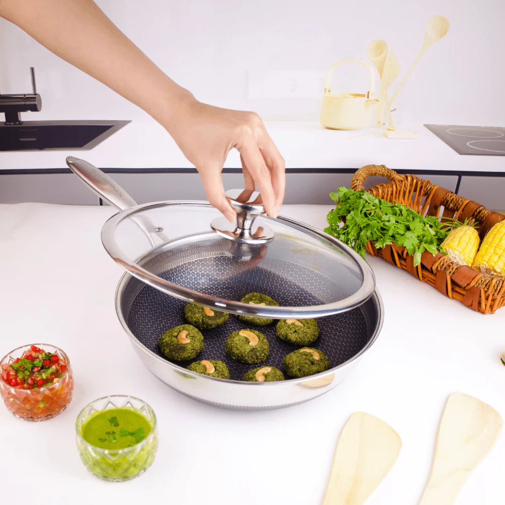 Multi-Purpose Honeycomb Stainless Steel Deep Frying Pan with Composite Lid (28 cm)