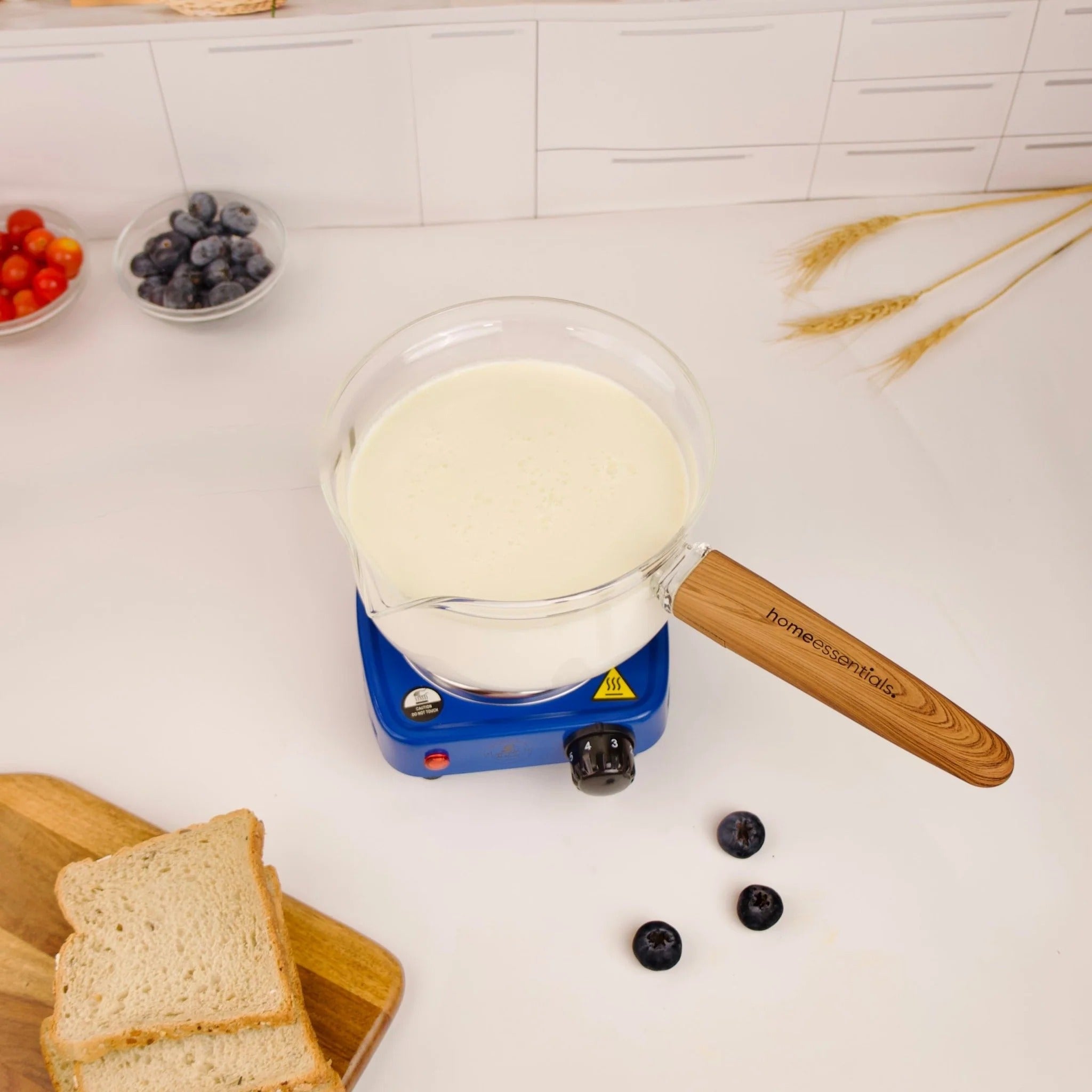 Multi-Functional Borosilicate Glass Pan with Wooden Handle (1300ml)