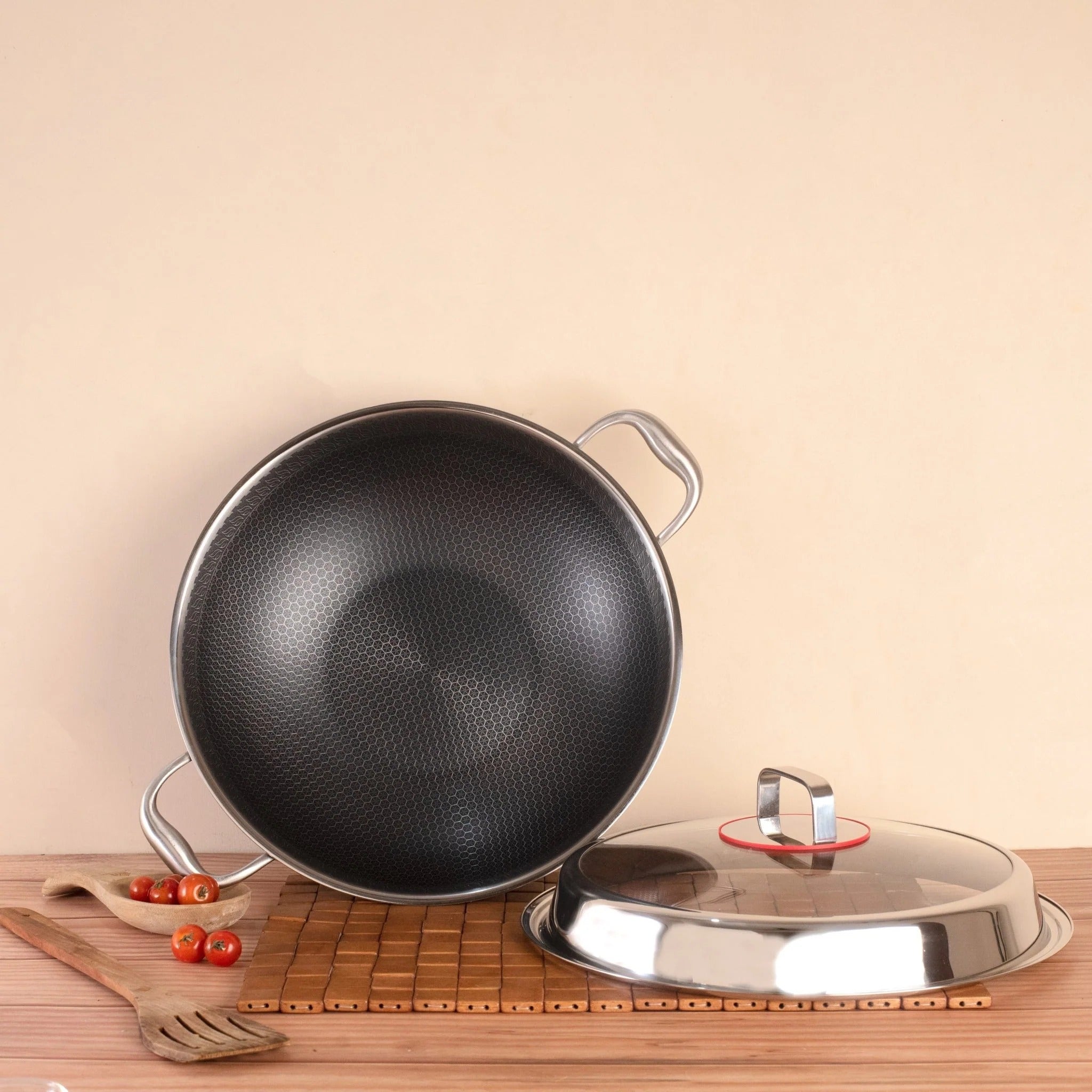 Stainless Steel Multipurpose Honeycomb Non-Stick Frying Pan with Lid(34cm)